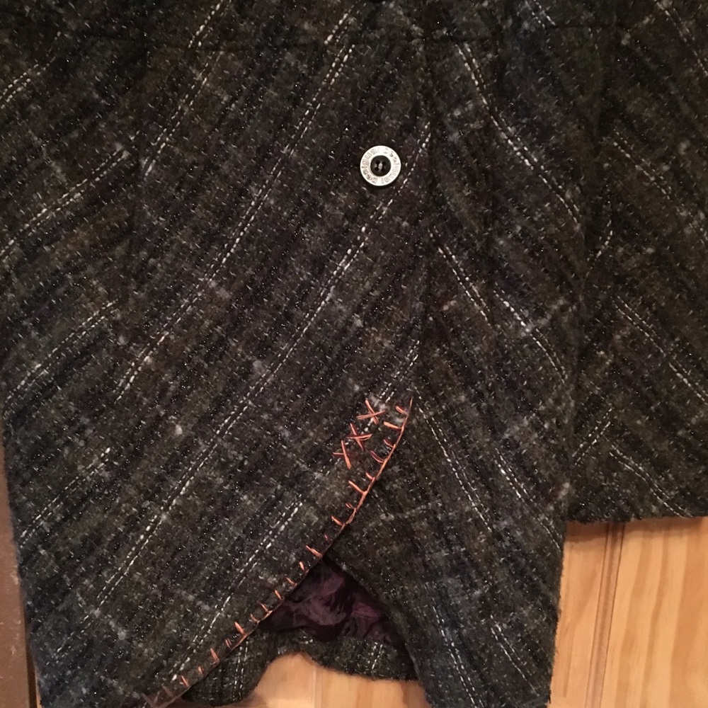 Coat - Picture 3 of 8